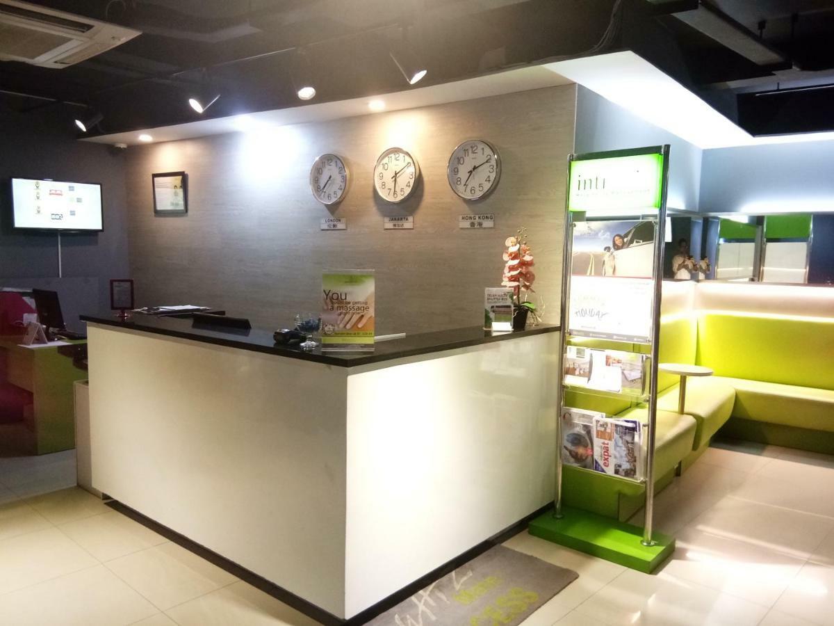 Swift Inn Aeropolis Airport Тангеранг Екстер'єр фото