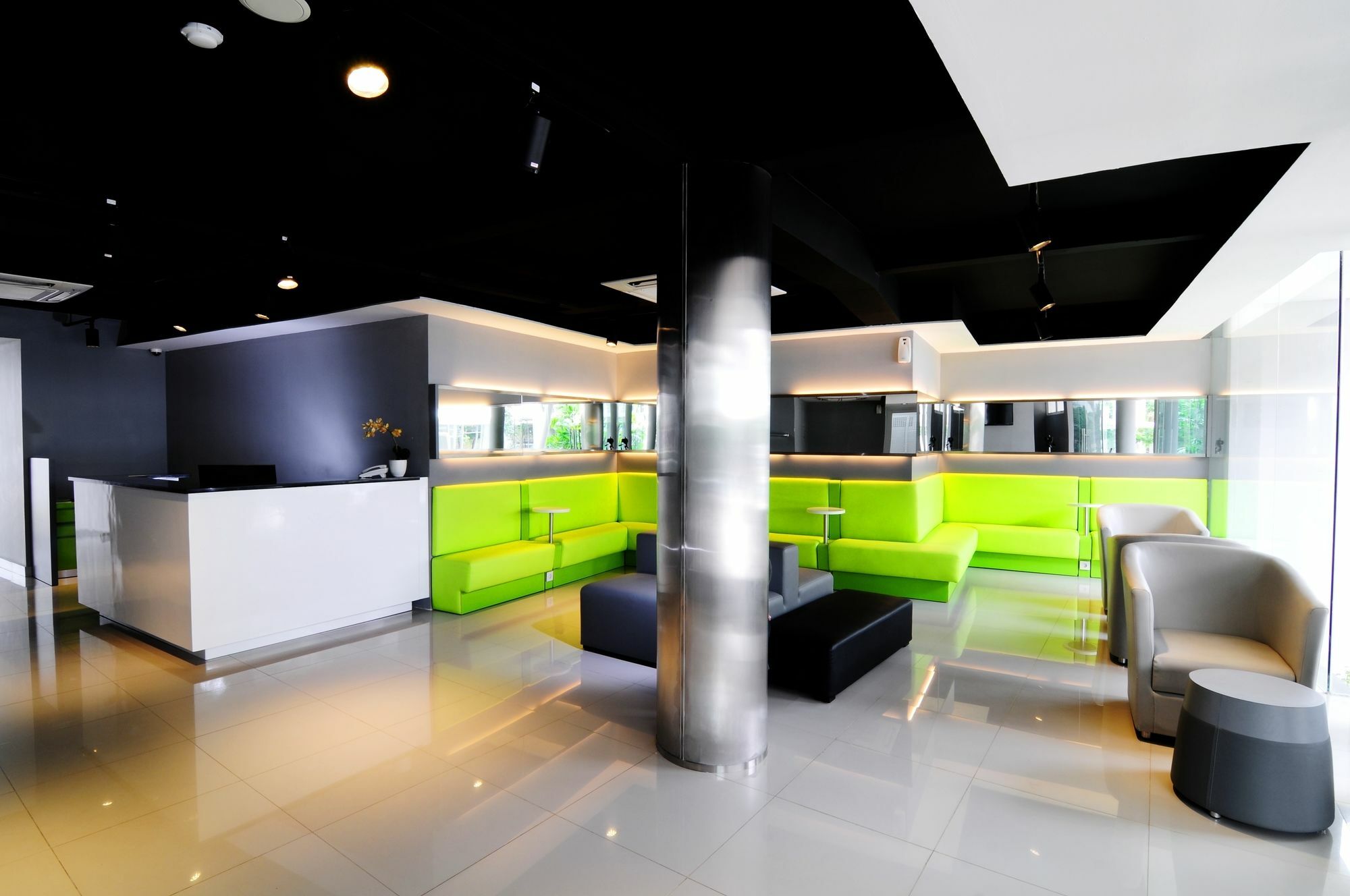 Swift Inn Aeropolis Airport Тангеранг Екстер'єр фото